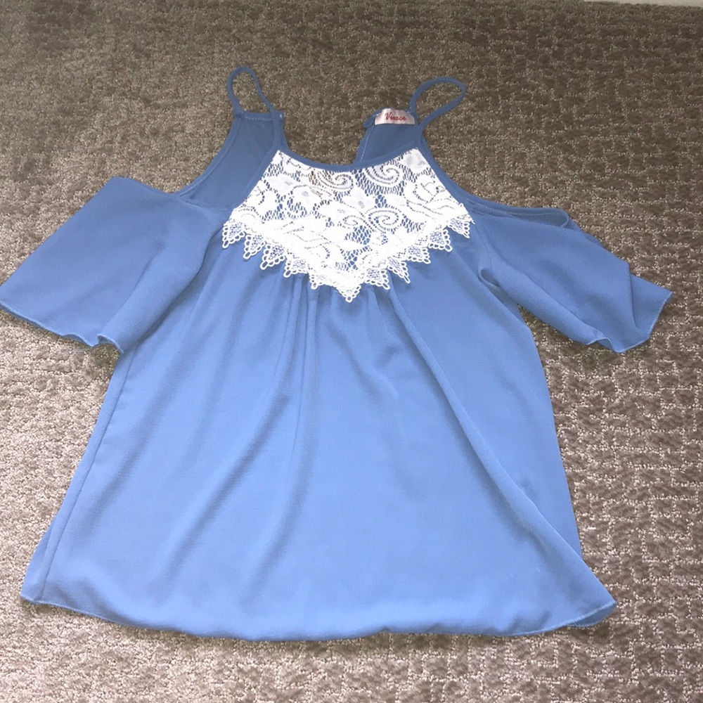 Cold shoulder top.